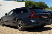 Volvo V90 T8 AWD Plug-In Hybrid Plus Dark