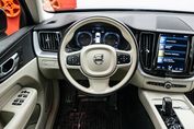 Volvo XC60 B4 D AWD Momentum Pro aut
