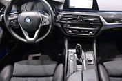 BMW Seria 5 520i Sport Line