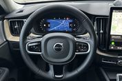 Volvo XC60 B5 B AWD Ultra Dark
