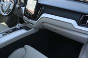 Volvo XC60 B5 AWD Ultra Dark