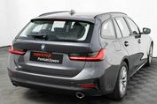BMW Seria 3 318i aut