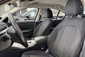 BMW Seria 3 318i Advantage