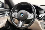 BMW Seria 7 750i xDrive sport-aut