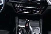 BMW Seria 5 520i mHEV aut