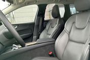 Volvo XC60 B5 B AWD Momentum Pro aut