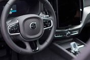 Volvo XC60 B5 B AWD Ultra Black Edition