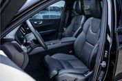 Volvo XC60 B5 AWD Ultra Black Edition