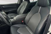 Toyota Camry 2.5 Hybrid CVT