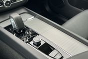 Volvo XC60 T6 Plug-In Hybrid AWD Plus Dark aut