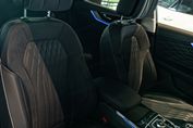 Hongqi HS5 2.0T AWD
