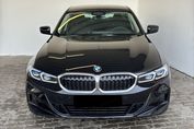 BMW Seria 3 330i xDrive