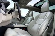 Volvo XC90 T8 AWD Plug-In Hybrid Ultra Bright