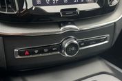 Volvo XC60 B5 B AWD Plus Dark aut
