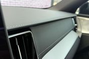 Volvo XC60 T8 Plug-In Hybrid AWD Ultra Black Edition