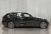 BMW Seria 3 Touring 320d Sport Line