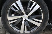 Peugeot 3008 1.5 BlueHDi EAT8
