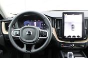 Volvo XC60 B5 B AWD Plus Dark aut