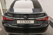 Lexus ES 300h Business Edition 2.5 E-CVT