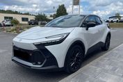 Toyota C-HR GR Sport 2.0 Hybrid Dynamic Force Plug-in