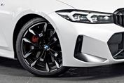 BMW Seria 3 330i xDrive M Sport