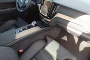 Volvo XC60 B5 B AWD Plus Dark aut