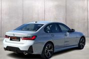 BMW Seria 3 330e xDrive M Sport