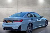 BMW Seria 3 330i xDrive M Sport aut