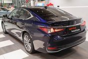 Lexus ES 300h Business Edition