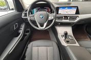 BMW Seria 3 318i Advantage aut