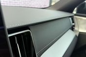 Volvo XC60 T8 Plug-In Hybrid AWD Ultra Dark