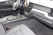 Volvo XC60 B5 B AWD Core aut