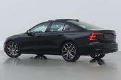 Volvo S60 T8 AWD Plug-In Hybrid Polestar Engineered