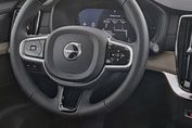 Volvo XC90 T8 AWD Plug-In Hybrid Plus Dark