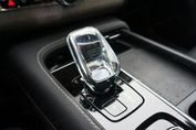 Volvo XC90 T8 AWD Plug-In Hybrid Ultimate Dark 7os aut