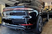 Porsche Cayenne Coupe E-Hybrid Black Edition