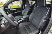 Volvo XC40 B4 B Plus Dark