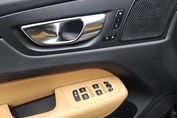 Volvo XC60 T8 Plug-In Hybrid AWD Ultimate Bright