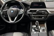 BMW Seria 5 530e iPerformance Luxury Line aut