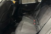BMW Seria 2 220i Advantage aut