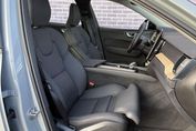 Volvo XC60 B5 AWD Ultra Dark