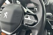 Peugeot 2008 GT 1.2 PureTech EAT8