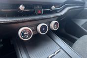 Skoda Superb 2.0 TDI SCR Essence DSG