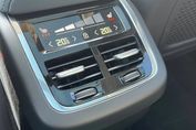 Volvo XC60 B5 B AWD Ultra Dark
