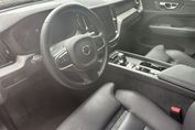 Volvo XC60 B5 B AWD Plus Dark