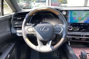 Lexus RX 450h+ Omotenashi