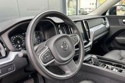Volvo XC60 B5 D AWD Momentum Pro
