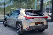 Lexus UX 300h F Sport Design