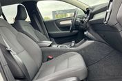 Volvo XC40 T3 Momentum Pro