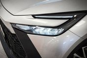 Toyota C-HR Style 2.0 Hybrid Dynamic Force Plug-in